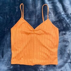 Cropped orange shirt